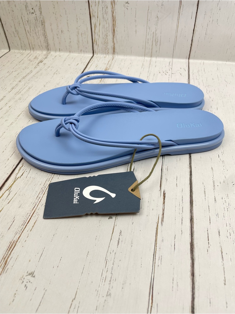 OluKai ‘AKA Women’s Beach‎ Sandals